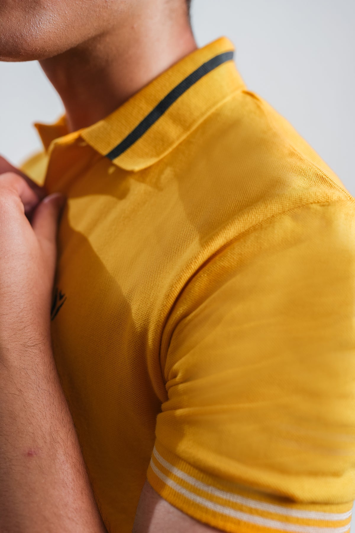 Polos
