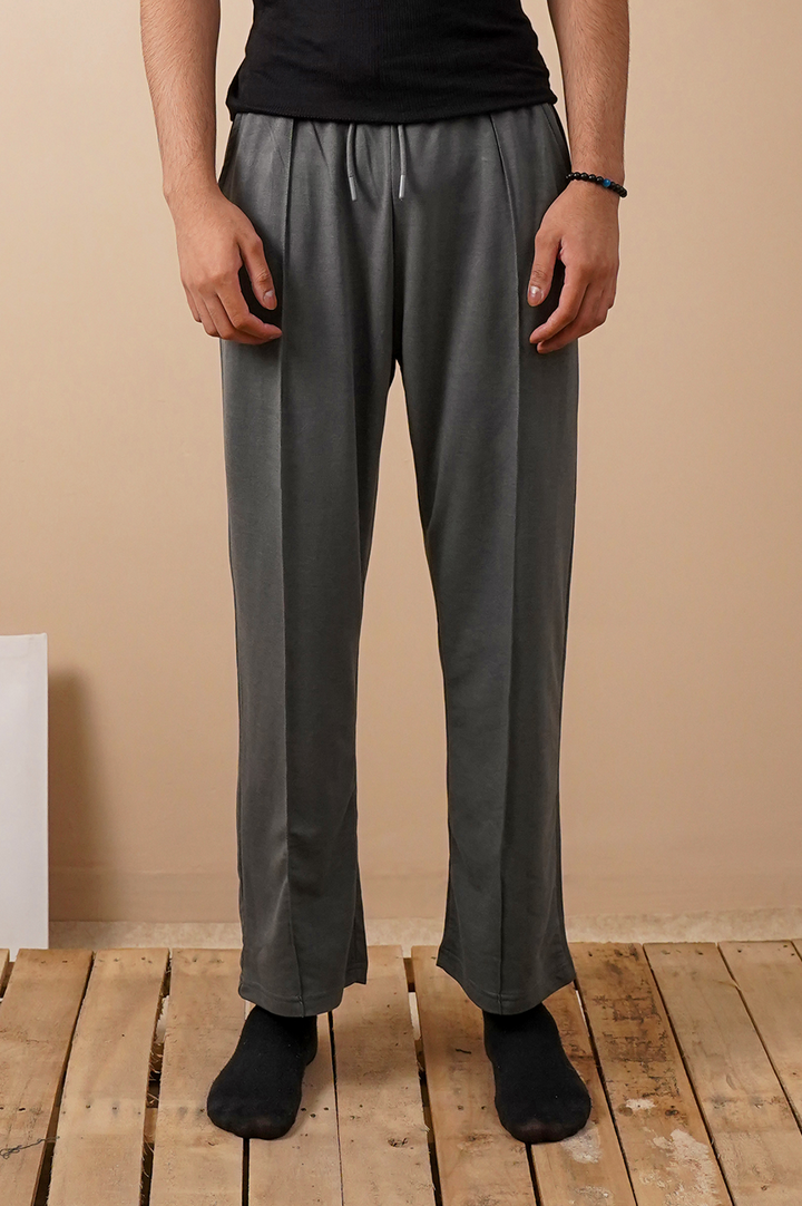 Straight Fit Essential Pleated Trouser