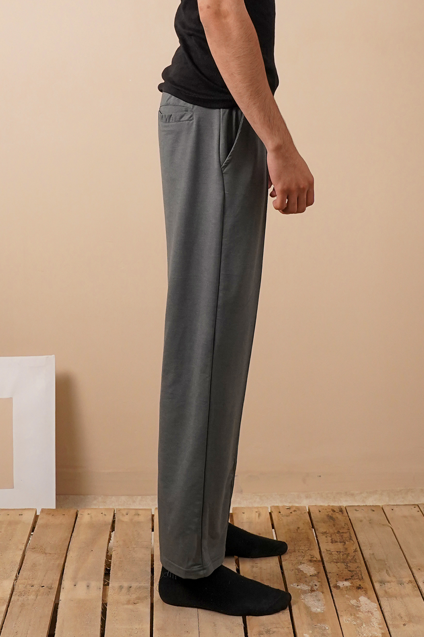 Straight Fit Essential Pleated Trouser