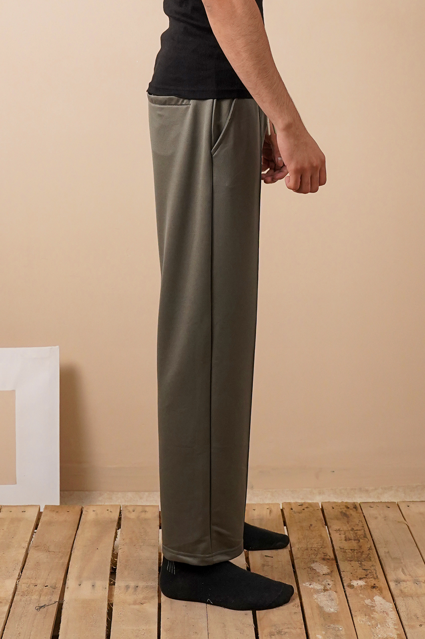 Straight Fit Essential Pleated Trouser