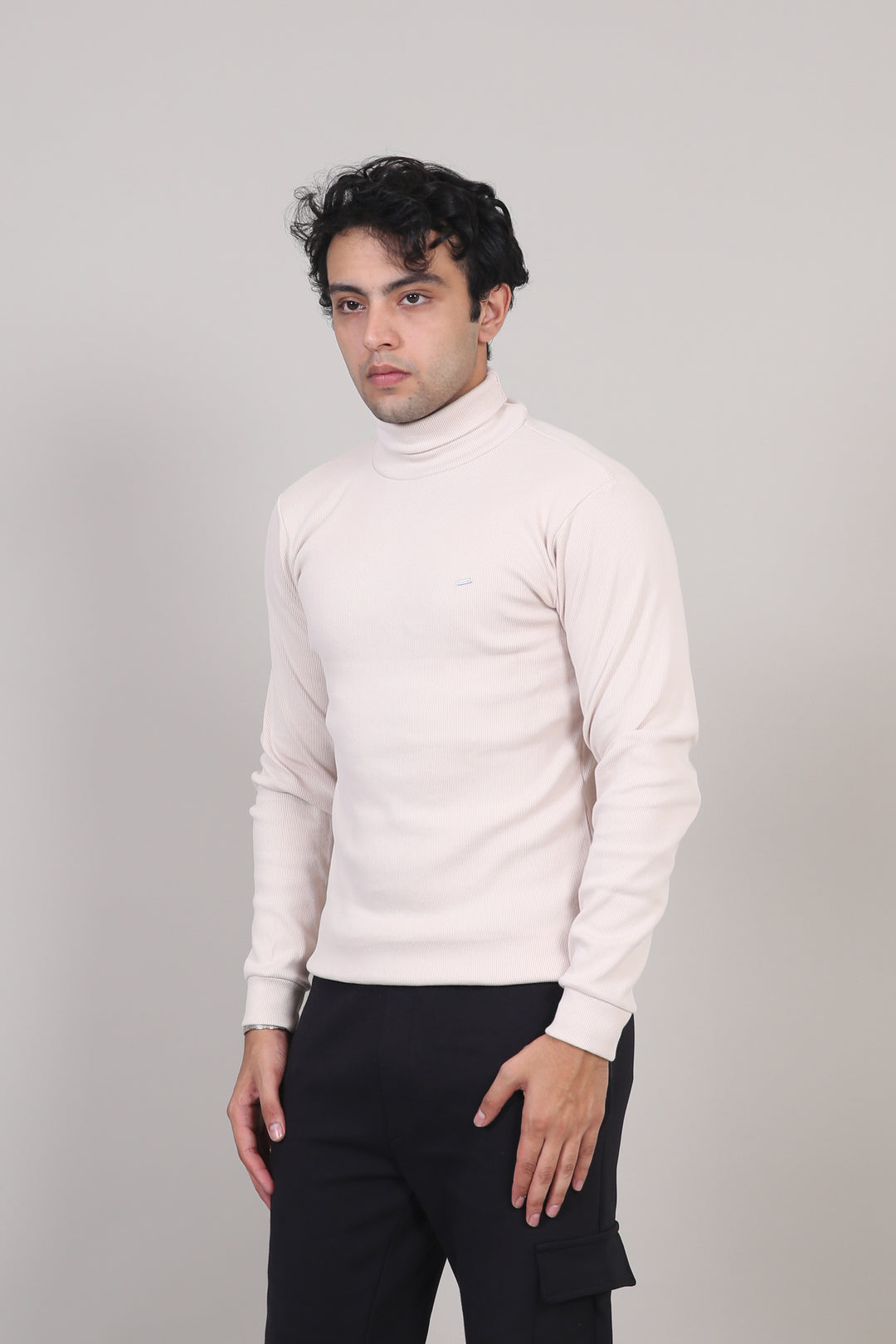 Ribbed Turtle-Neck