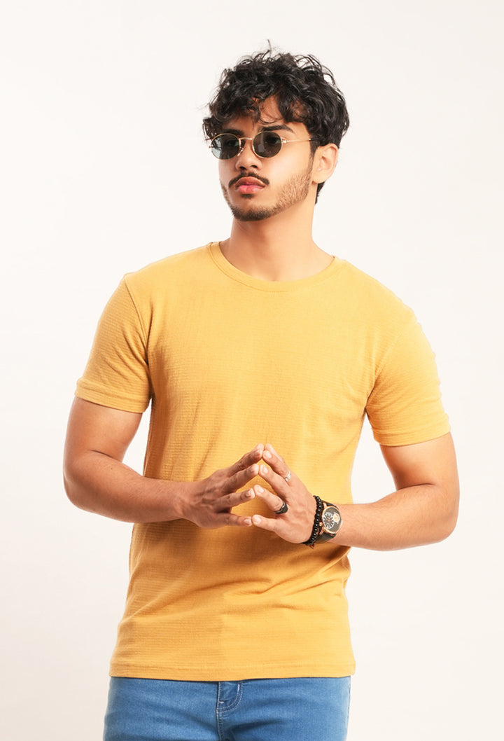 MUSTARD TEXTURED JACQUARD T-SHIRT – SLIM FIT